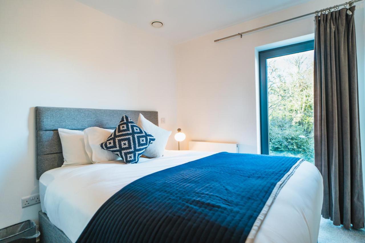 בורנמות' ⭑ Modern Town Centre Apartment ⭑ מראה חיצוני תמונה