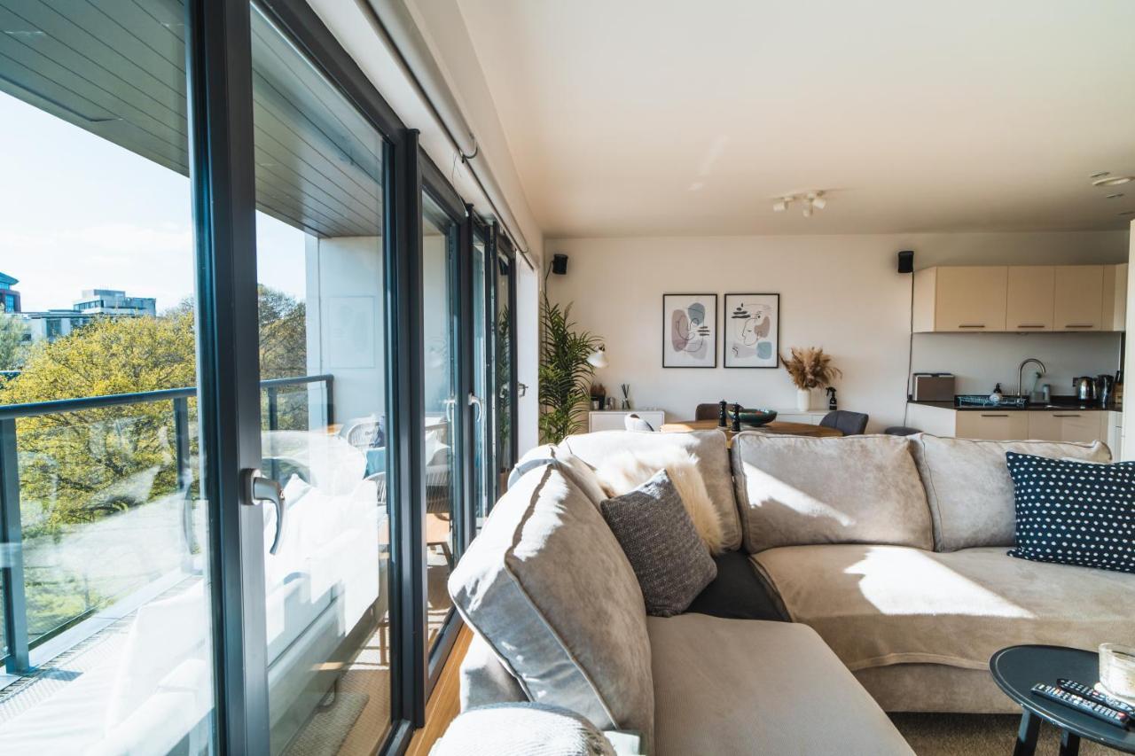 בורנמות' ⭑ Modern Town Centre Apartment ⭑ מראה חיצוני תמונה