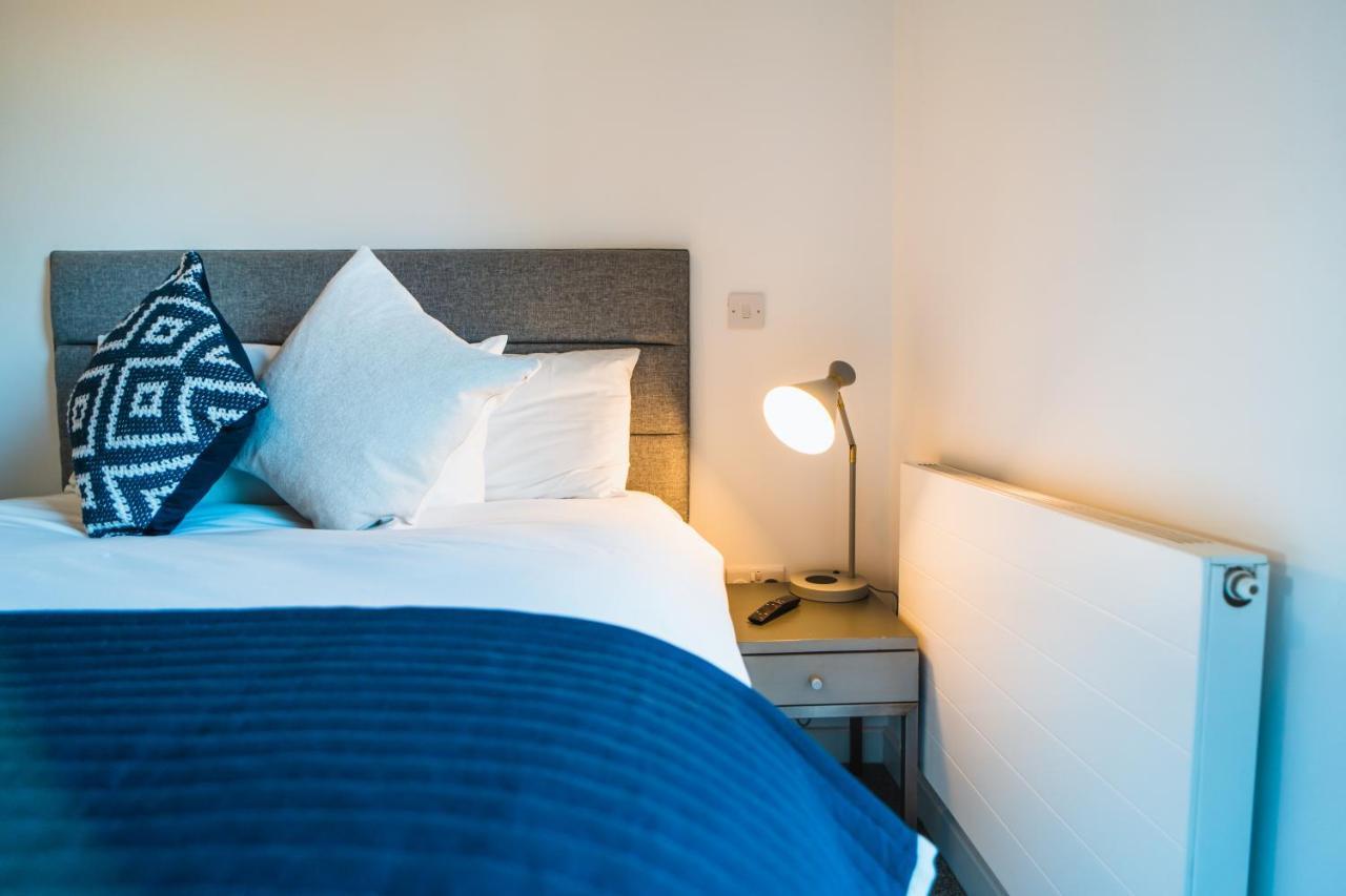 בורנמות' ⭑ Modern Town Centre Apartment ⭑ מראה חיצוני תמונה