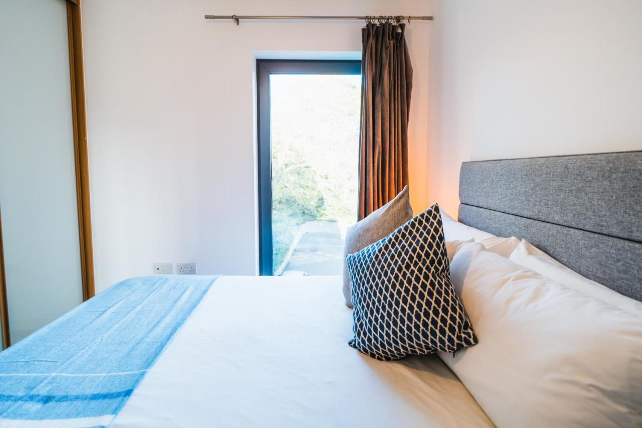 בורנמות' ⭑ Modern Town Centre Apartment ⭑ מראה חיצוני תמונה