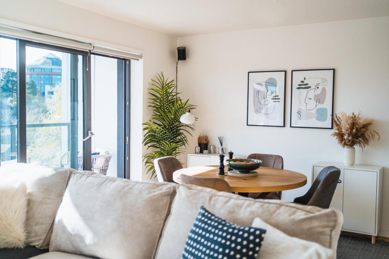 בורנמות' ⭑ Modern Town Centre Apartment ⭑ מראה חיצוני תמונה